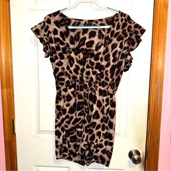 SHEIN Leopard Romper - Picture 2 of 9